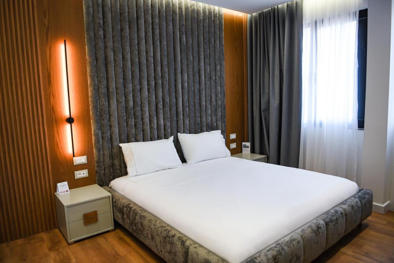 The Wilson Tirana Hotel Eksteriør billede