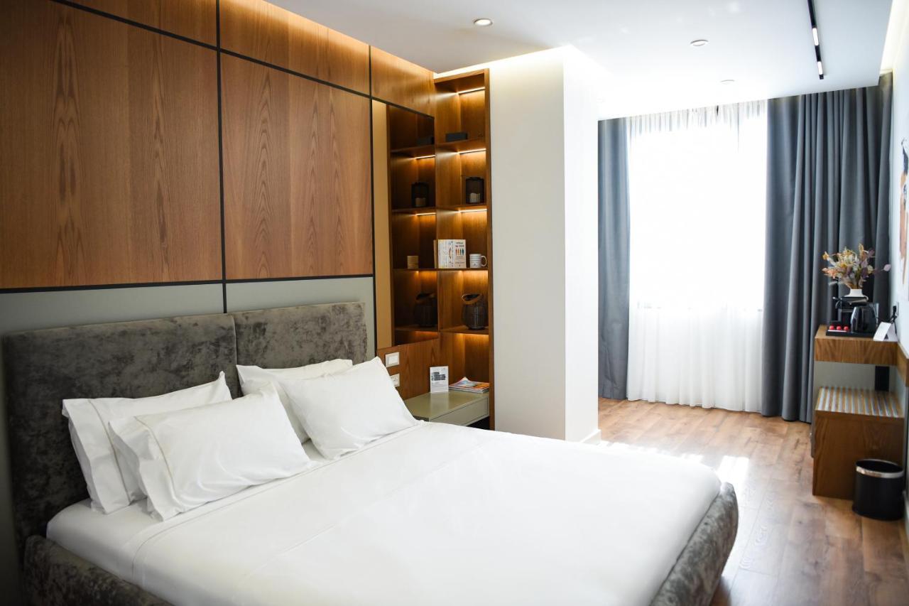 The Wilson Tirana Hotel Eksteriør billede
