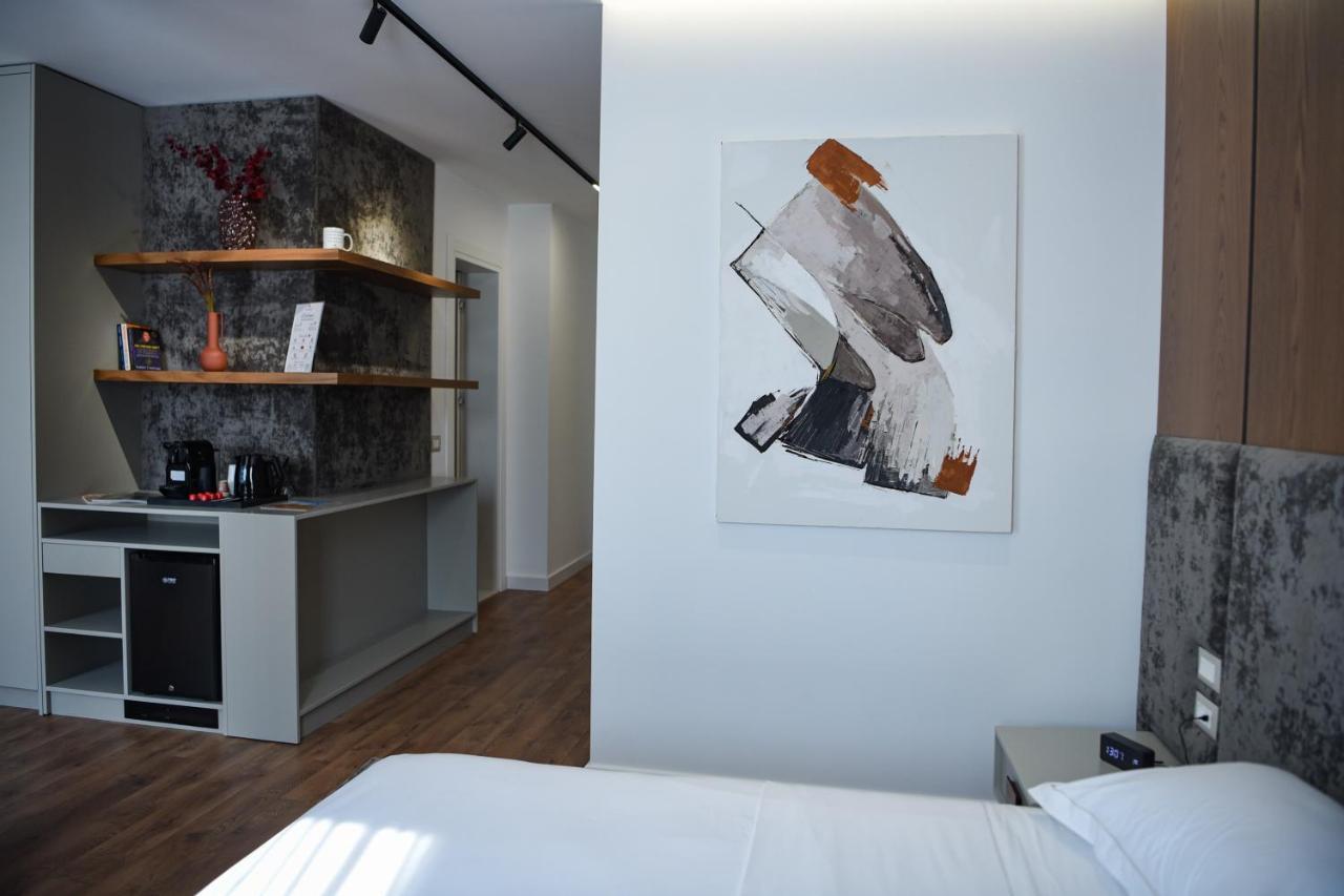 The Wilson Tirana Hotel Eksteriør billede