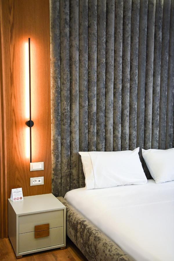 The Wilson Tirana Hotel Eksteriør billede