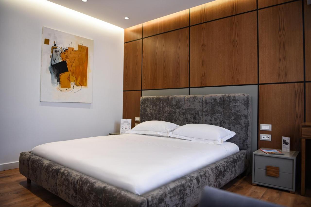 The Wilson Tirana Hotel Eksteriør billede